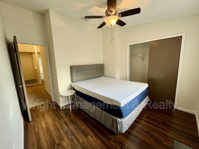 Building Photo - 7618 Colonial Ct