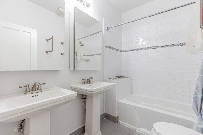 Building Photo - 209 Carolina St