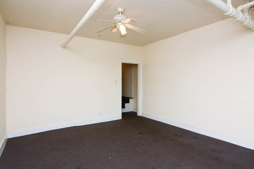 Building Photo - 1530 N Kedzie Ave