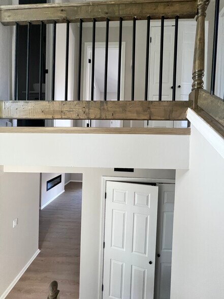 Building Photo - 67 Forrest Pl