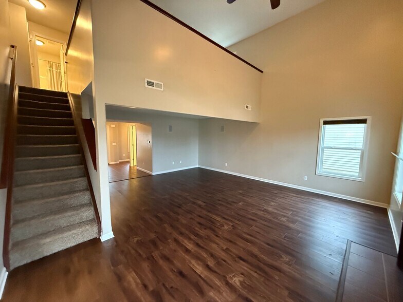 Building Photo - 3929 Stanton Hall Pkwy