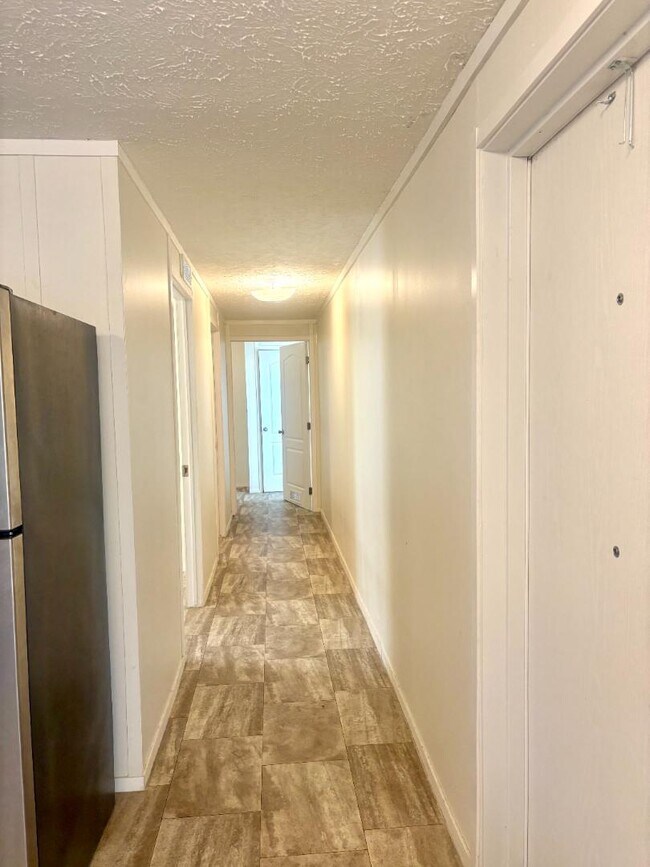 Building Photo - 150 Private Road 1610