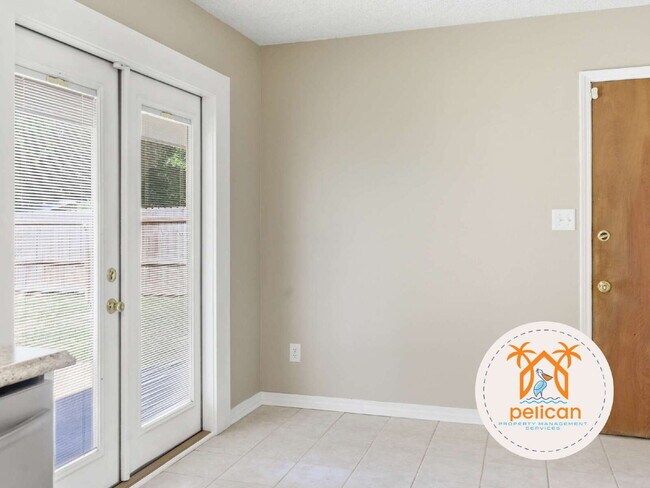 Building Photo - "Charming 3-Bedroom Retreat on Deedra Avenue - Spacious Living at 1325 Sq Ft in Pensacola!"