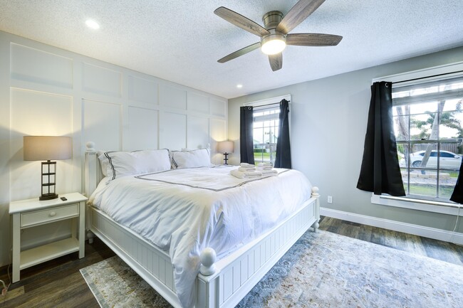 Building Photo - 11577 Anhinga Dr