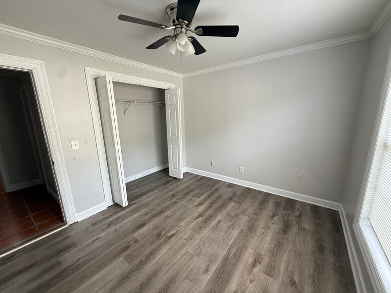 Building Photo - 5600 Sugar Crossing Dr