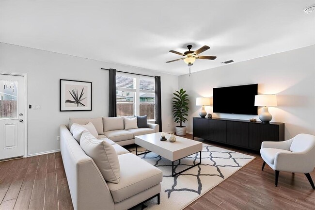 Building Photo - 128 Banyon Dr