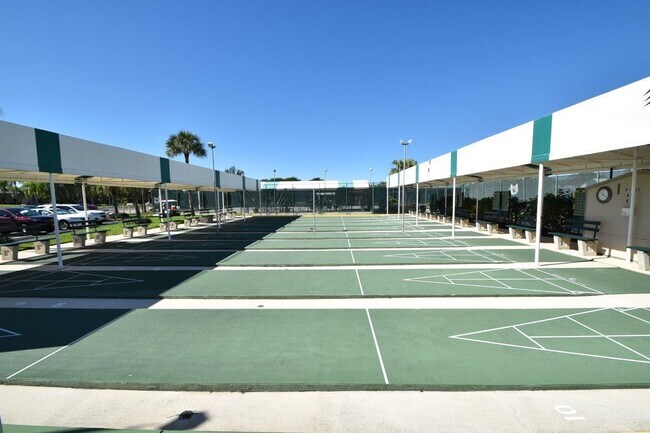 Building Photo - 13769 Date Palm Ct