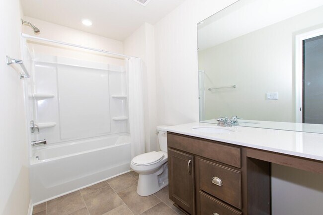 Building Photo - 717 Risdon Trail S