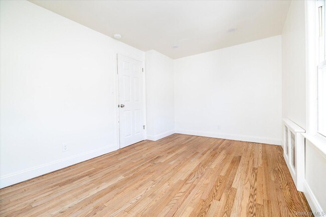 Building Photo - 9 Hanover Pl