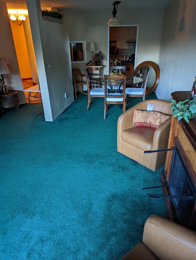 Dining Area - 7930 SE 34th St