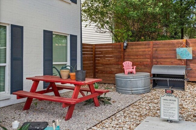 Building Photo - 3415 Willowrun Dr