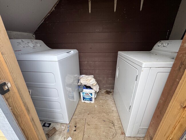 Building Photo - 28305 99th Ave SW