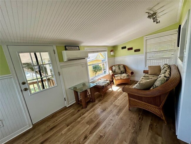 Building Photo - 4003 Indian River Dr