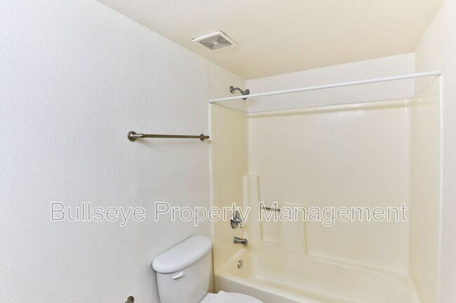 Building Photo - 330 S Beck Ave