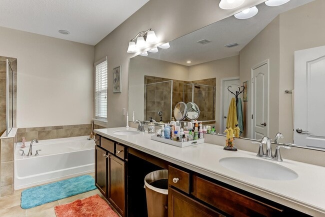 Building Photo - 94264 Woodbrier Cir