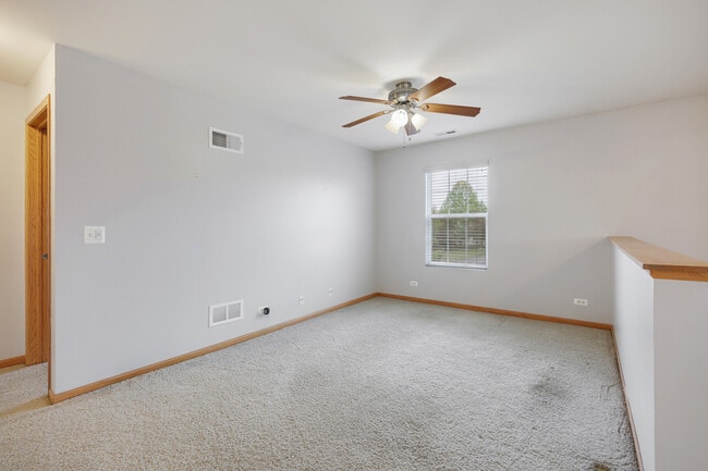 Building Photo - 2614 Loren Ln