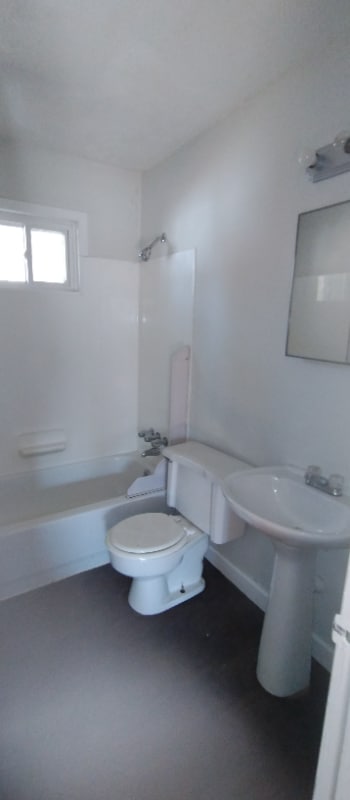 Building Photo - 2667 Dr Carver Rd