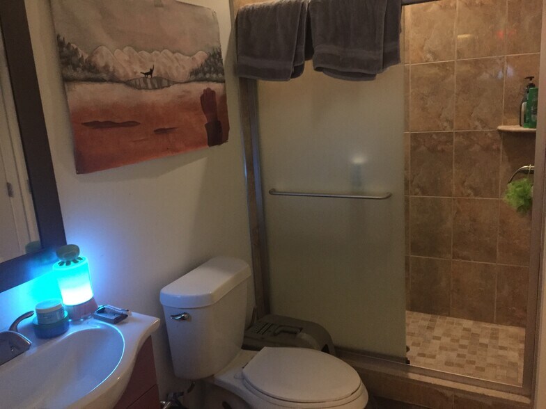 Building Photo - 1835 N 19th St