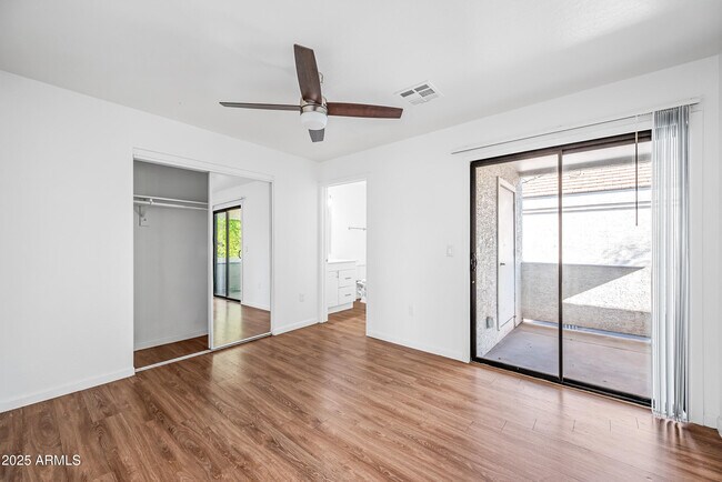 Building Photo - 3065 N 67th Ave