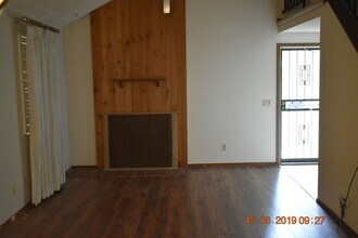 Building Photo - Large Parker Home 3 bed, 3 bath Nearly 2K ...