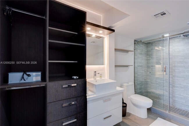 Building Photo - 90 Alton Rd