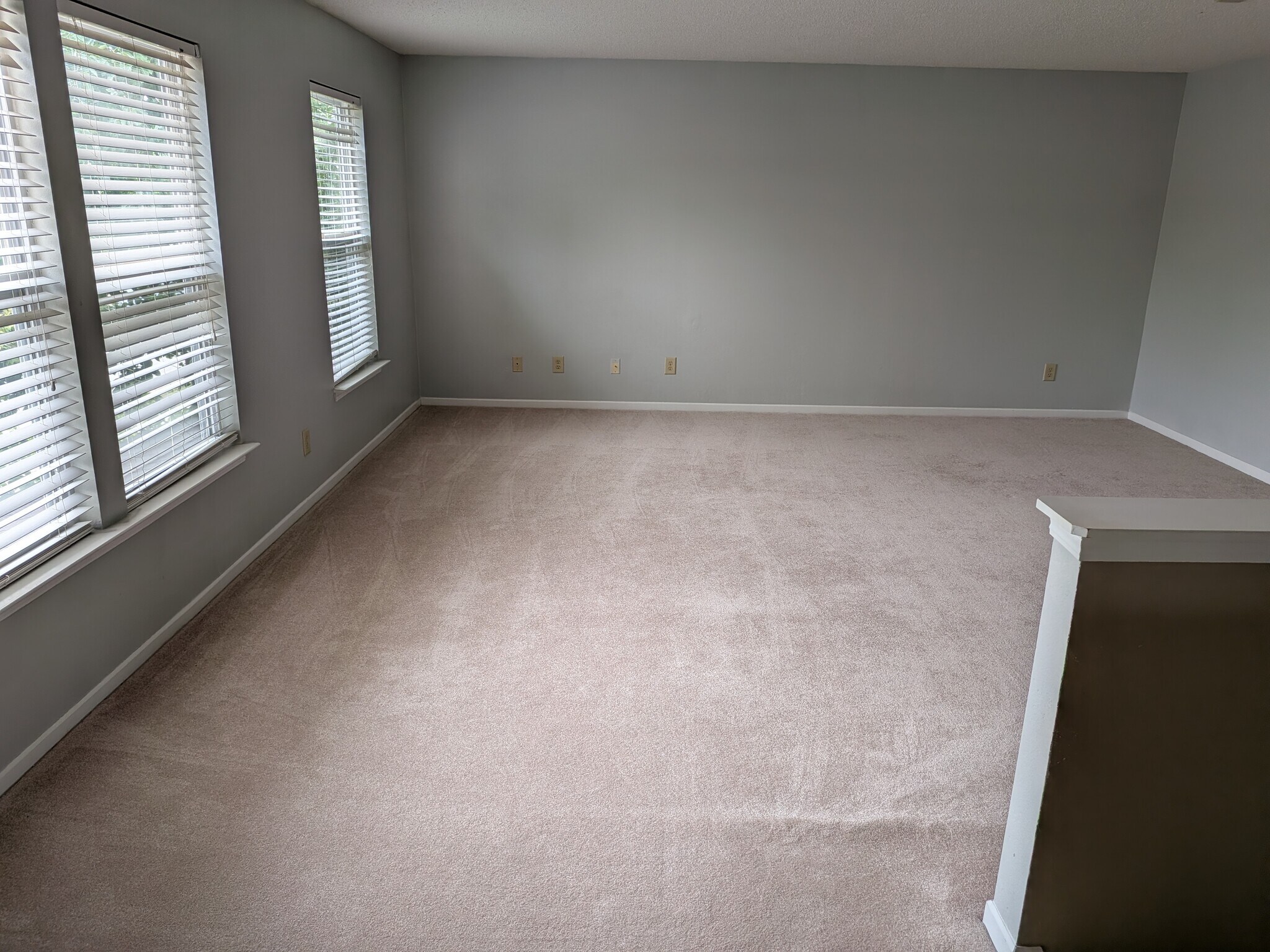 Building Photo - 10418 Memorial Knoll Dr