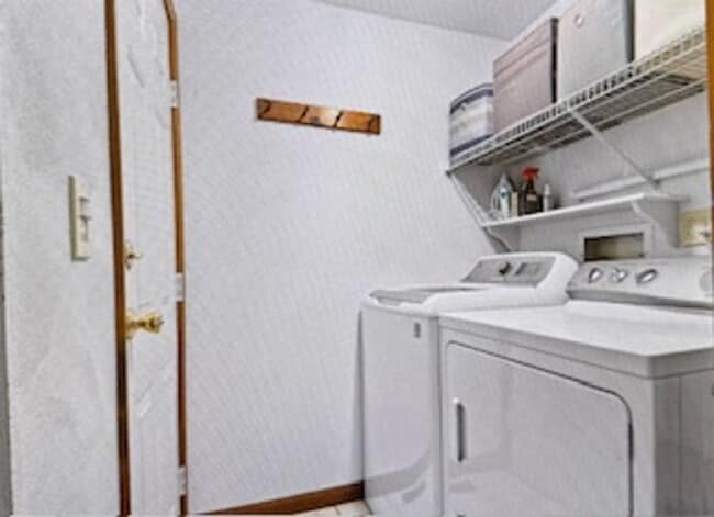 Building Photo - 3 Bedroom / 3.5 Bath House in Peoria