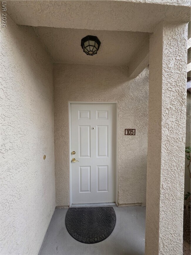 Building Photo - 904 Domnus Ln