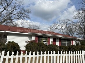 Building Photo - 901 Ray St