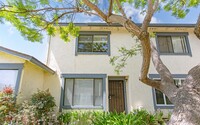 Building Photo - Cozy 2 Bedroom Townhouse in Seabreeze Comm...