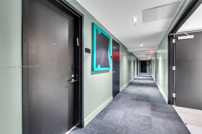 Building Photo - 121 NE 34th St