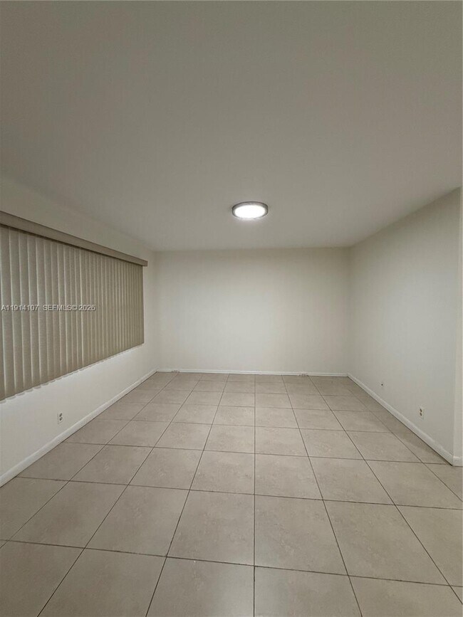 Building Photo - 13250 SW 4th Ct