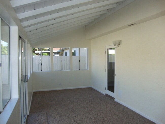 Building Photo - Lovely San Marcos Home