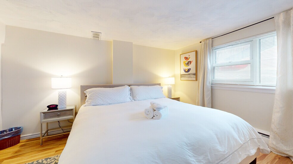 Building Photo - 79 Chestnut St