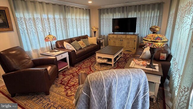 Building Photo - 1570 Overlook Dr