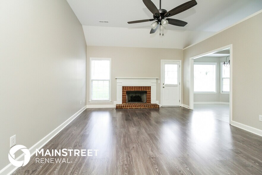 Building Photo - 2737 Aston Woods Ln