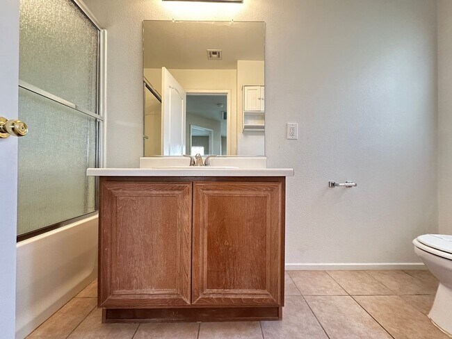 Building Photo - DESERT WILLOWS