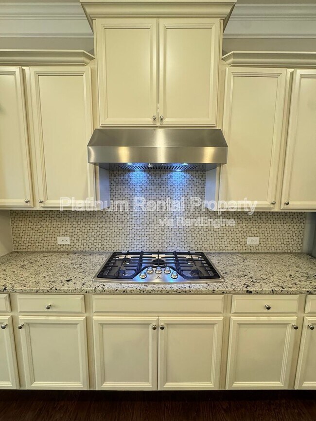 Building Photo - 707 Topsail Ln