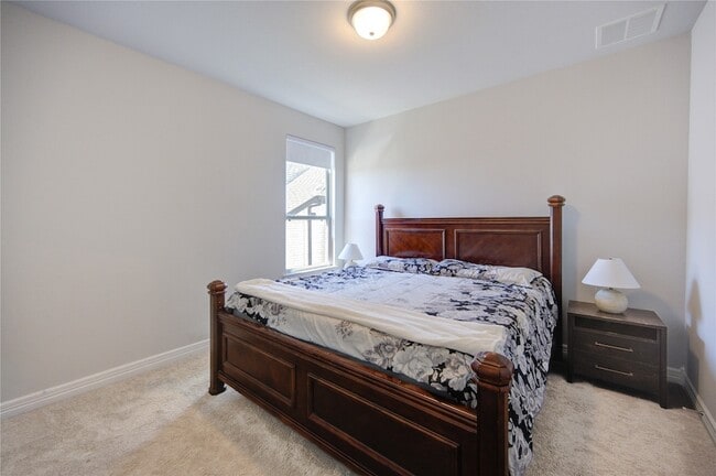 Building Photo - 4110 Sherman Oak Ln