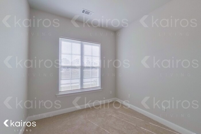 Building Photo - 4848 W Dacha Ln