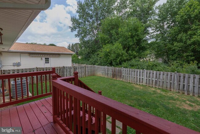 Building Photo - 3093 Old Leetown Pike