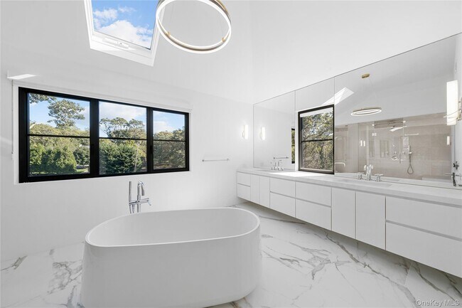 Building Photo - 15 Atterbury Rd