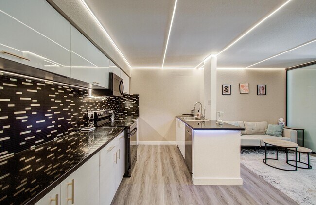 Building Photo - 4641 Wild Indigo St