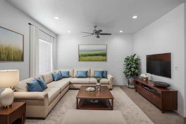 Building Photo - Beautiful 4 Bedroom Townhome in Saratoga Springs!