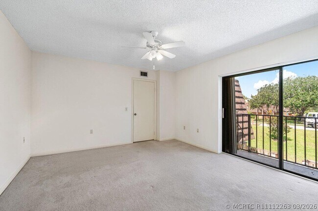 Building Photo - 1619 16th Ct