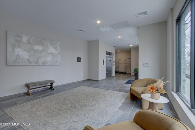 Building Photo - 258 Morris Ave