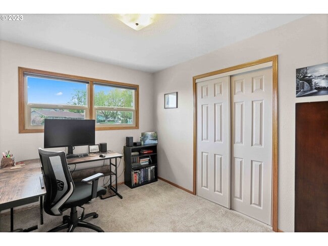 Building Photo - Great Home on 1/3 Acre