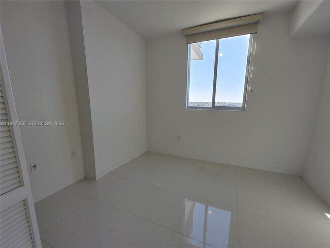 Building Photo - 7661 NW 107th Ave