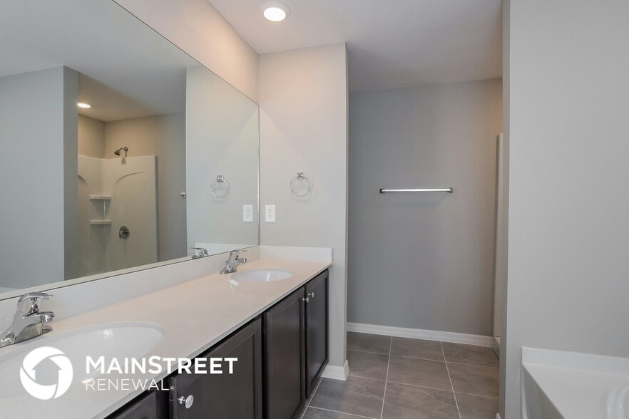 Building Photo - 333 Daffodil Ln