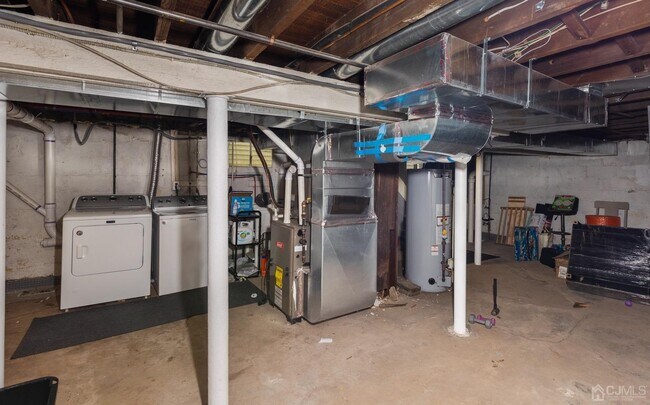 Building Photo - 236 Montgomery St